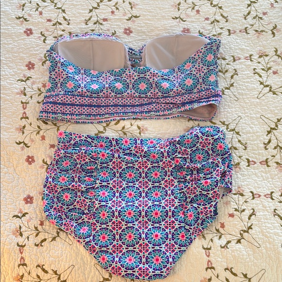Colorful Patterned Strapless Bikini Set - Picture 2 of 5